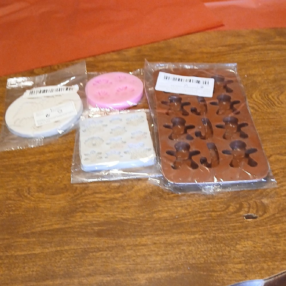 Silicone Mold Set in Brown, Pink, and White